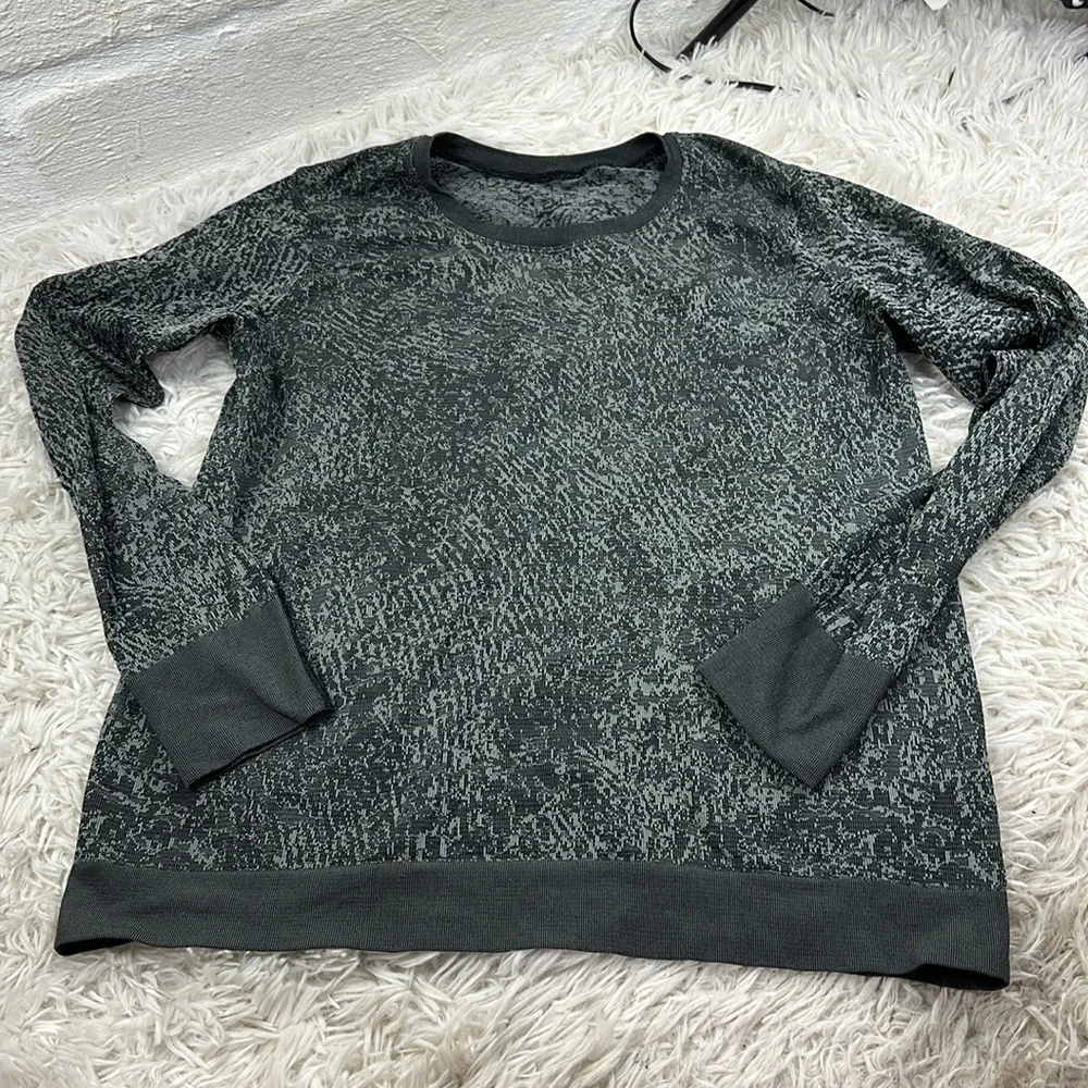 Lululemon Swiftly Breathe Long Sleeve Floral Fauna Black / Rhino Grey